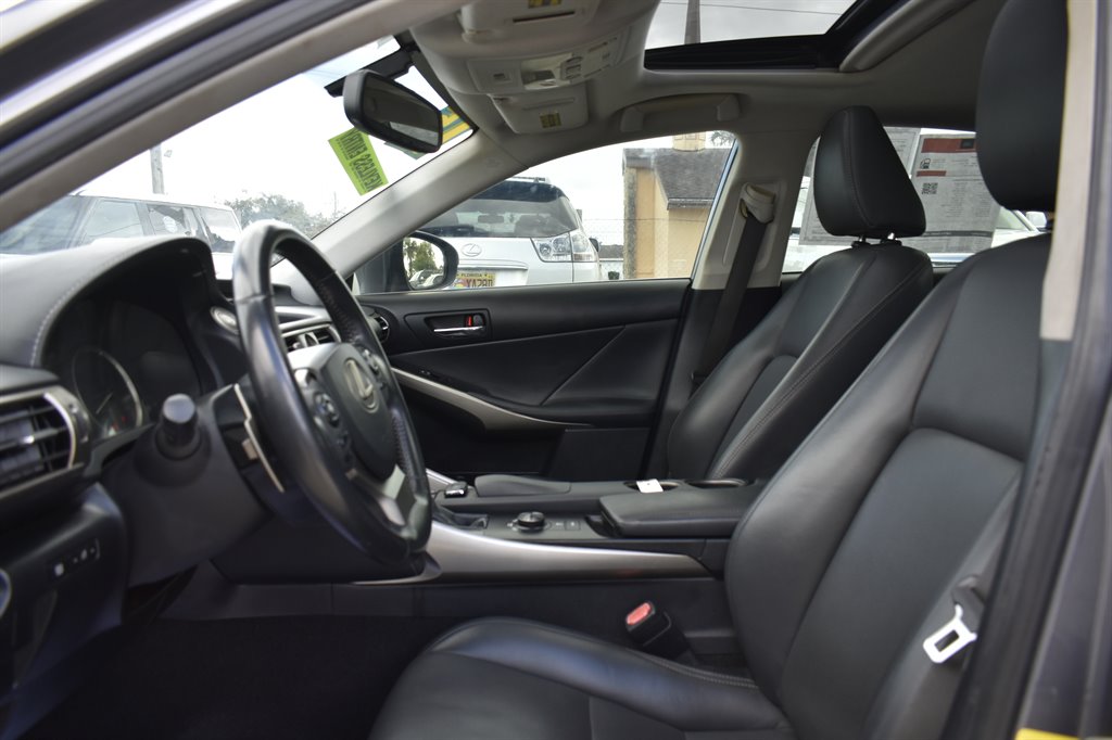2015 Lexus IS 250 photo