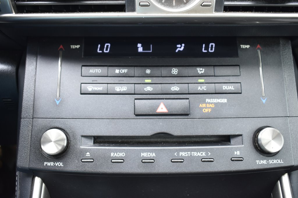 2015 Lexus IS 250 photo