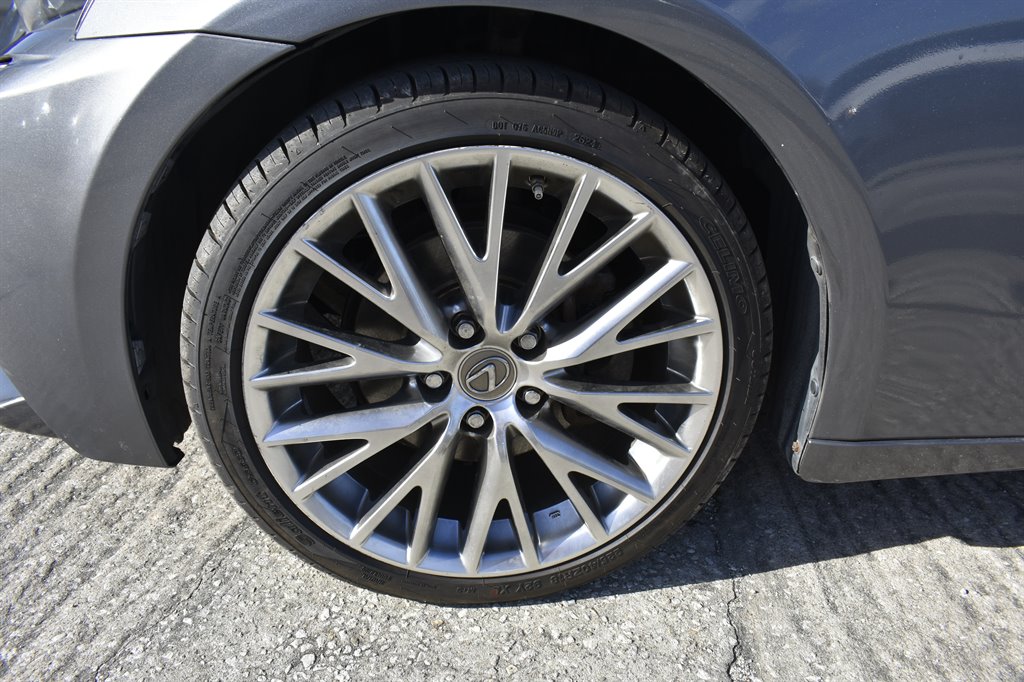 2015 Lexus IS 250 photo