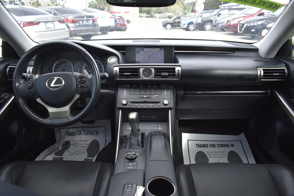 2015 Lexus IS 250 photo