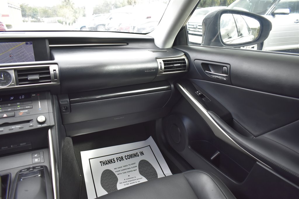 2015 Lexus IS 250 photo