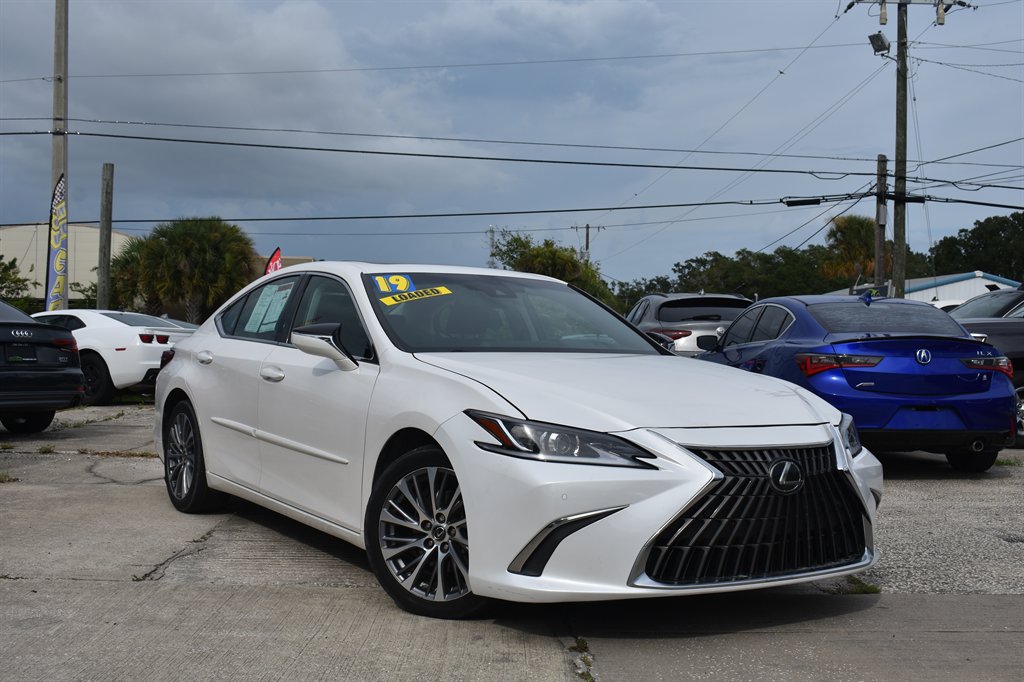 2019 Lexus ES - $23,995