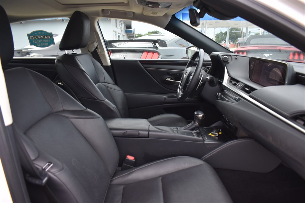 2019 Lexus ES - $23,995