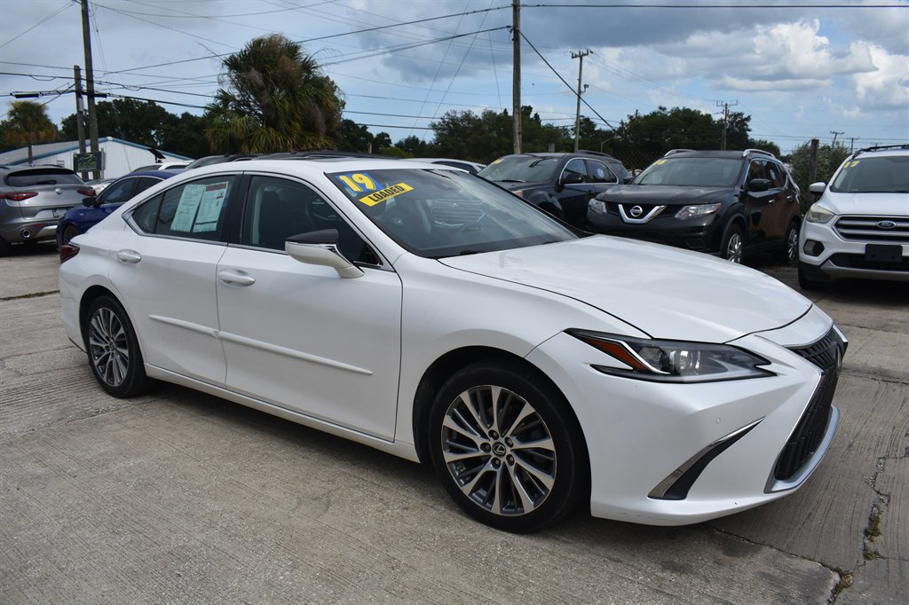2019 Lexus ES - $23,995