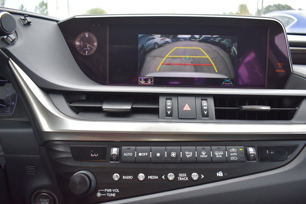 2019 Lexus ES - $23,995