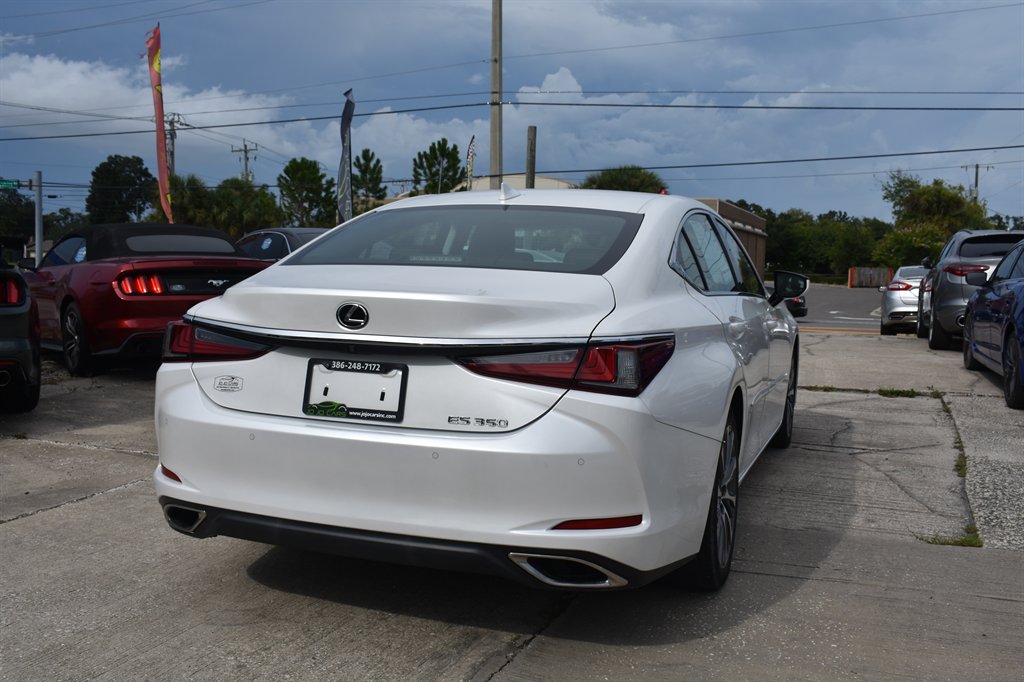 2019 Lexus ES - $23,995