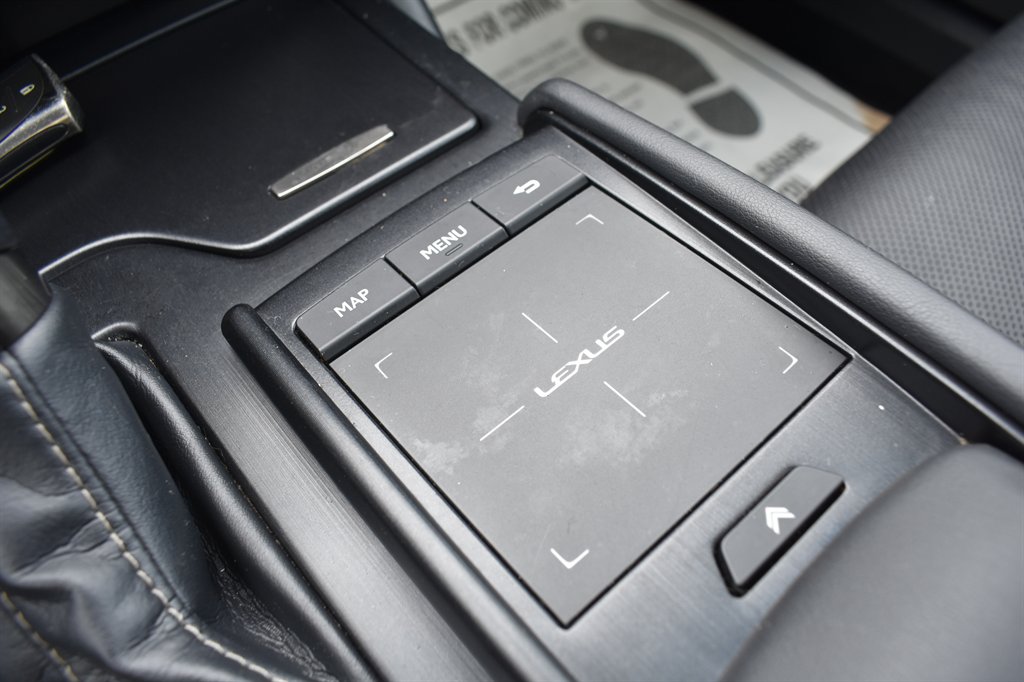 2019 Lexus ES - $23,995