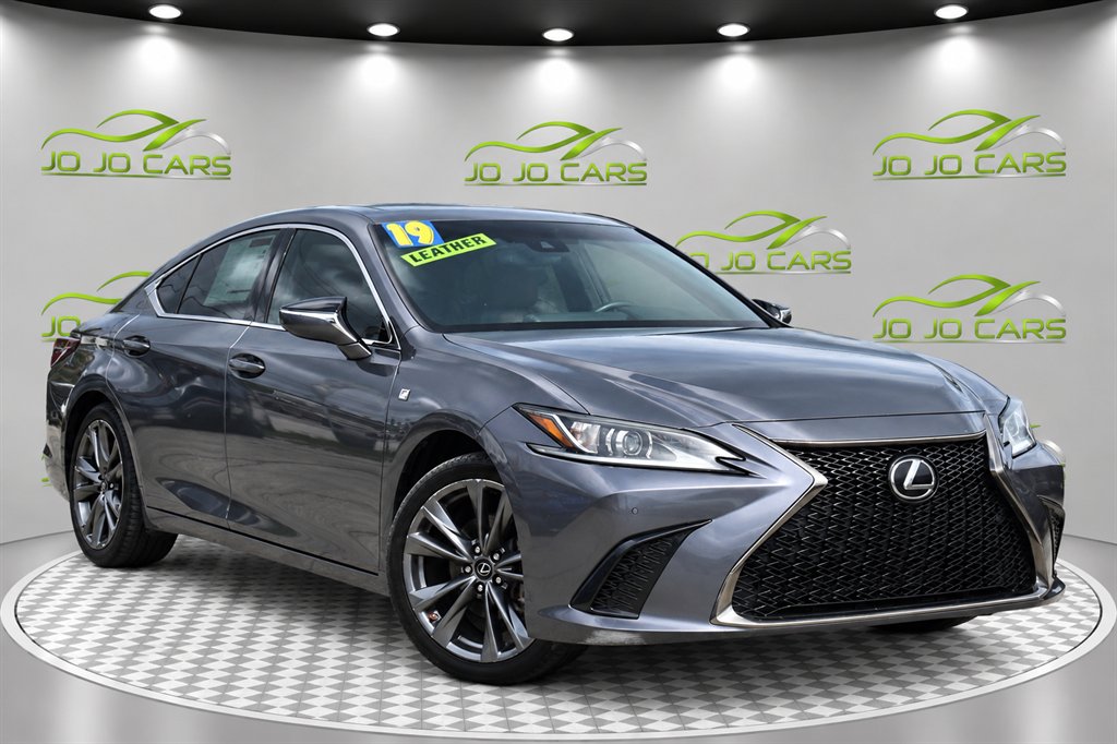 2019 Lexus ES - $22,995