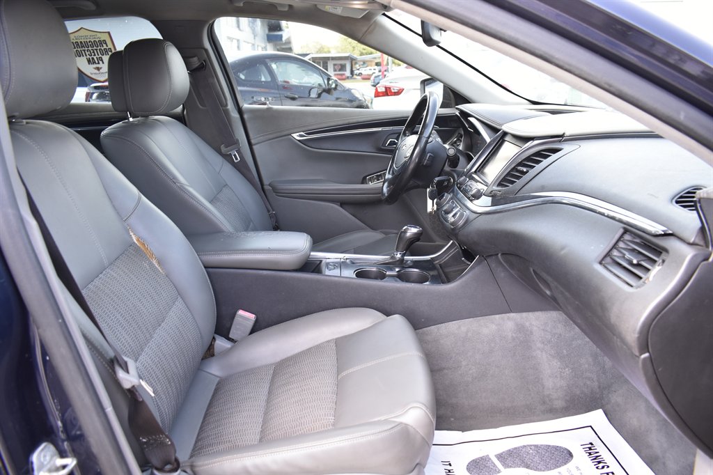 2016 Chevrolet Impala LT photo