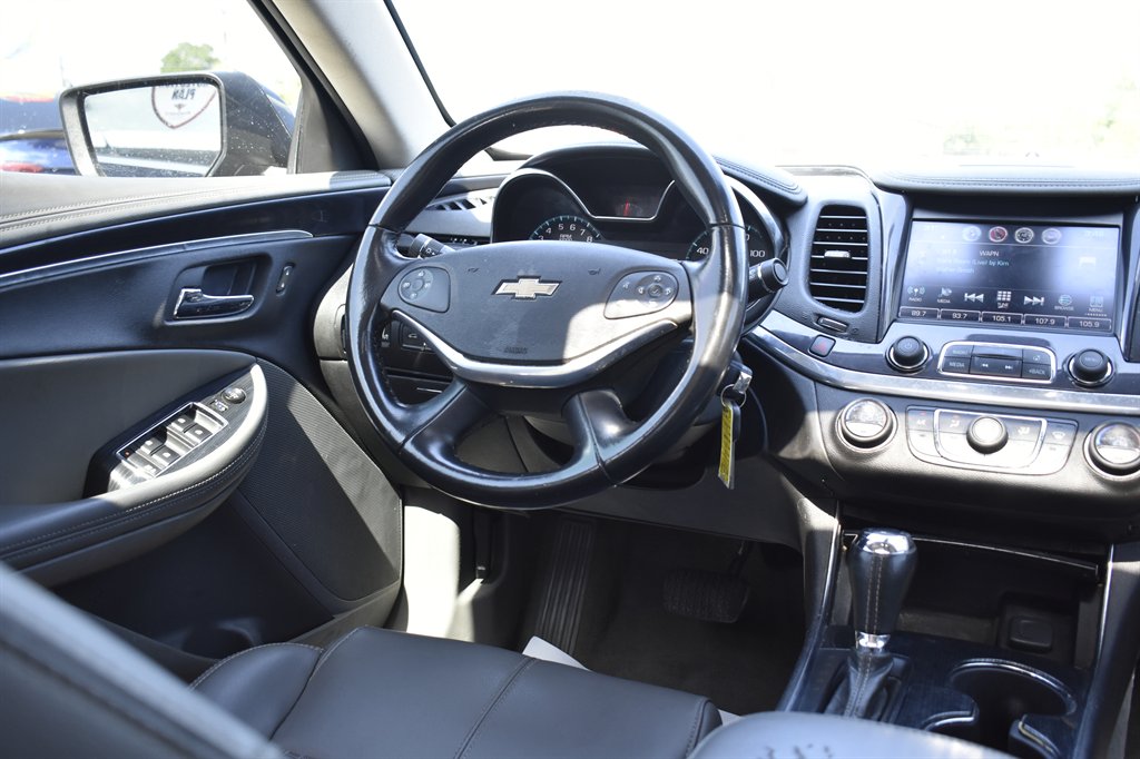 2016 Chevrolet Impala LT photo