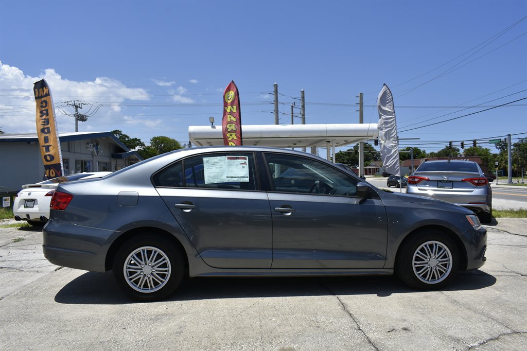 2013 Volkswagen Jetta - $6,999
