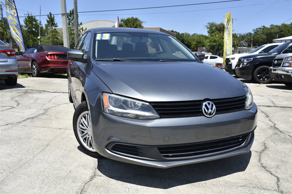 2013 Volkswagen Jetta - $6,999