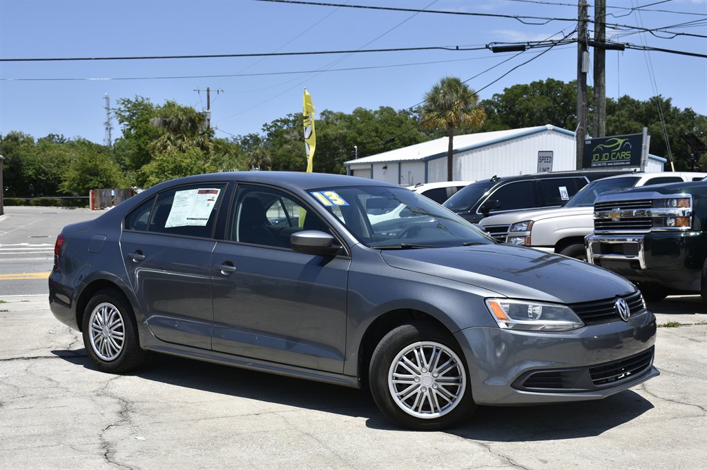 2013 Volkswagen Jetta - $6,999