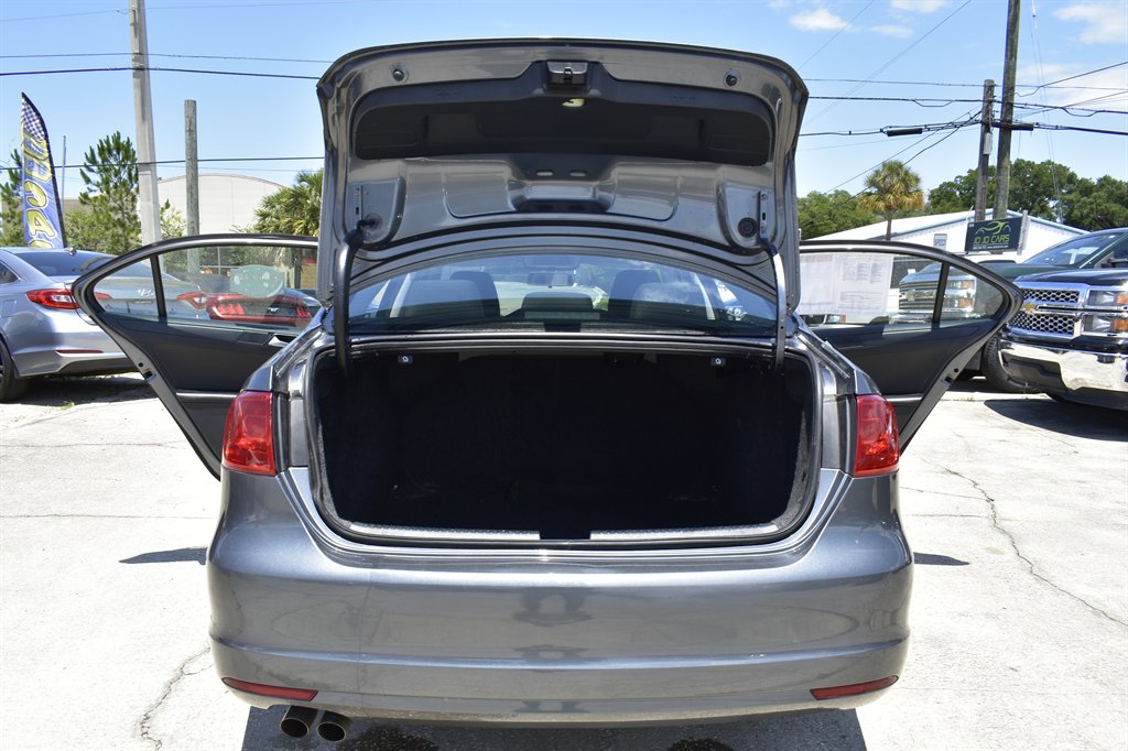 2013 Volkswagen Jetta - $6,999