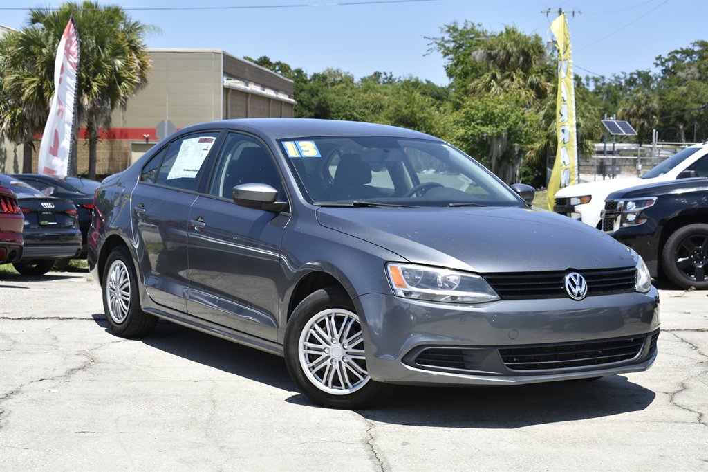 2013 Volkswagen Jetta - $6,999