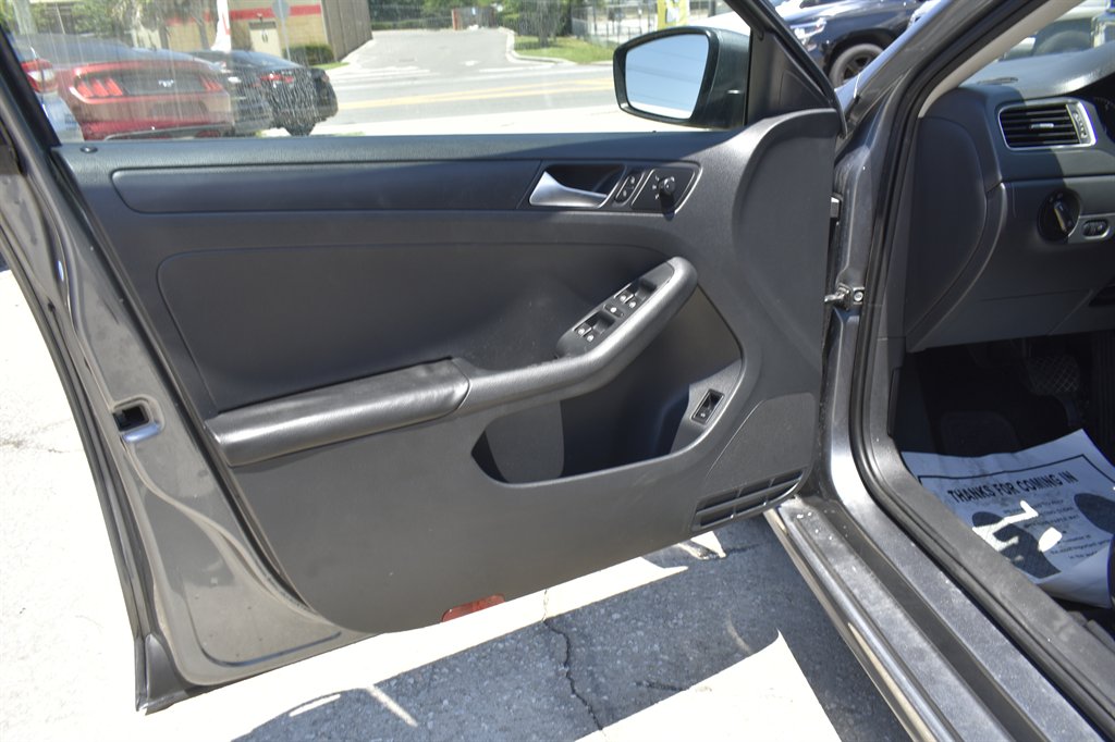 2013 Volkswagen Jetta - $6,999
