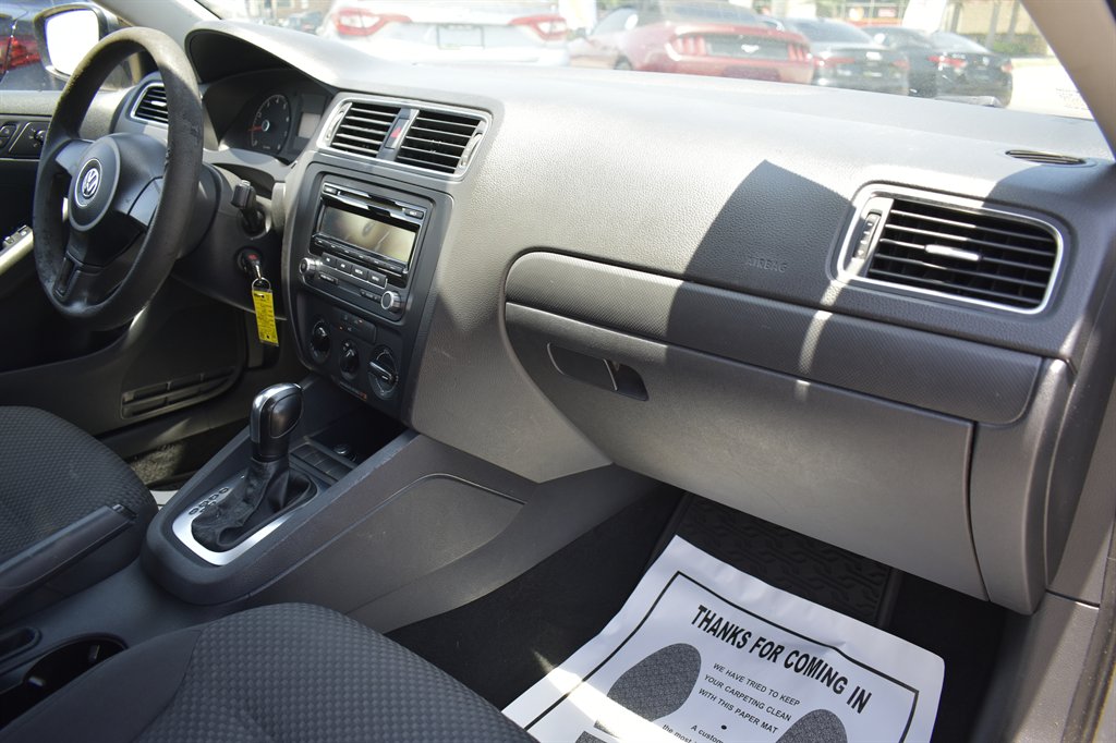 2013 Volkswagen Jetta - $6,999
