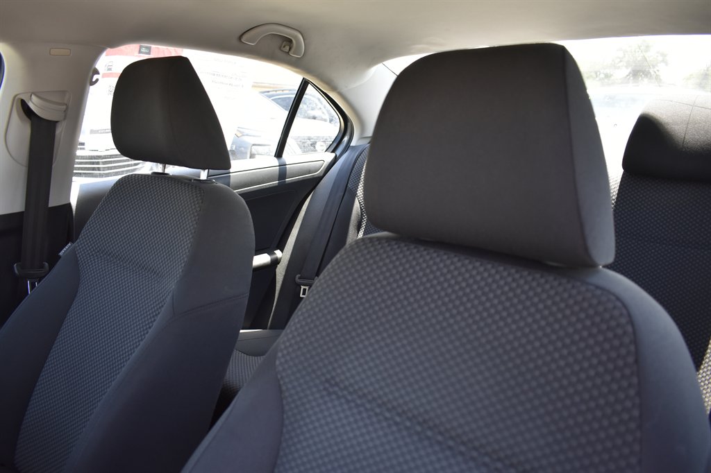 2013 Volkswagen Jetta - $6,999