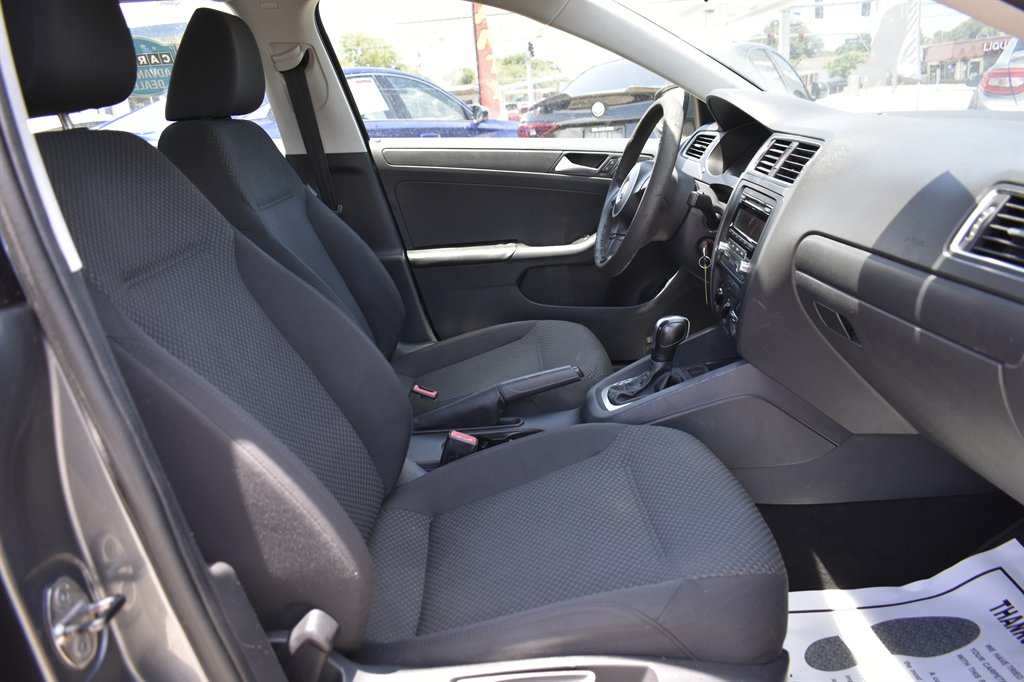 2013 Volkswagen Jetta - $6,999