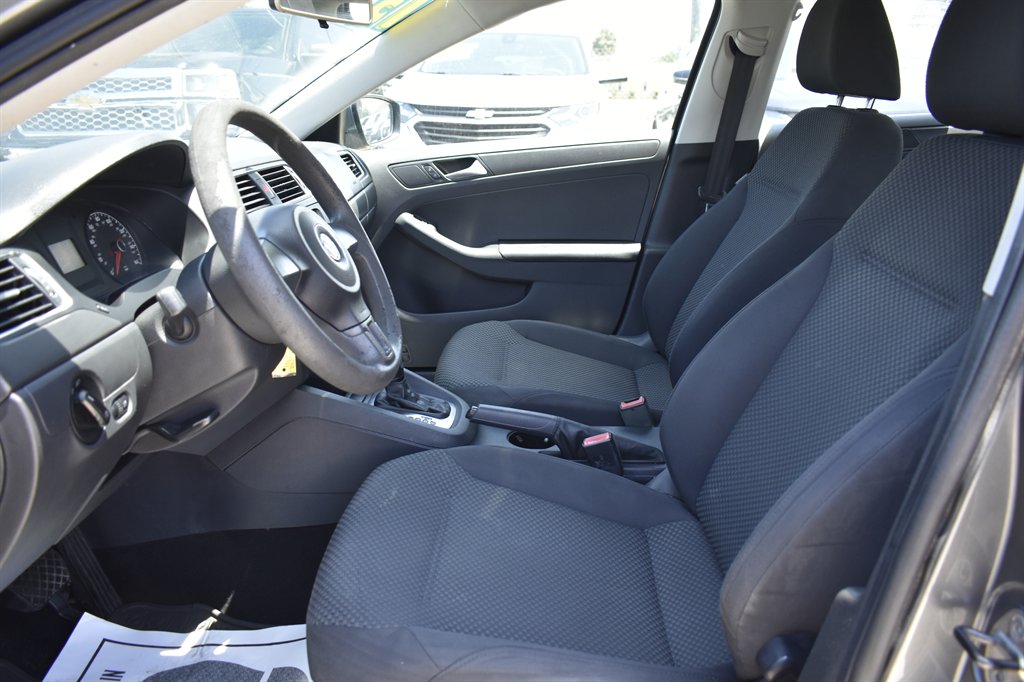 2013 Volkswagen Jetta - $6,999