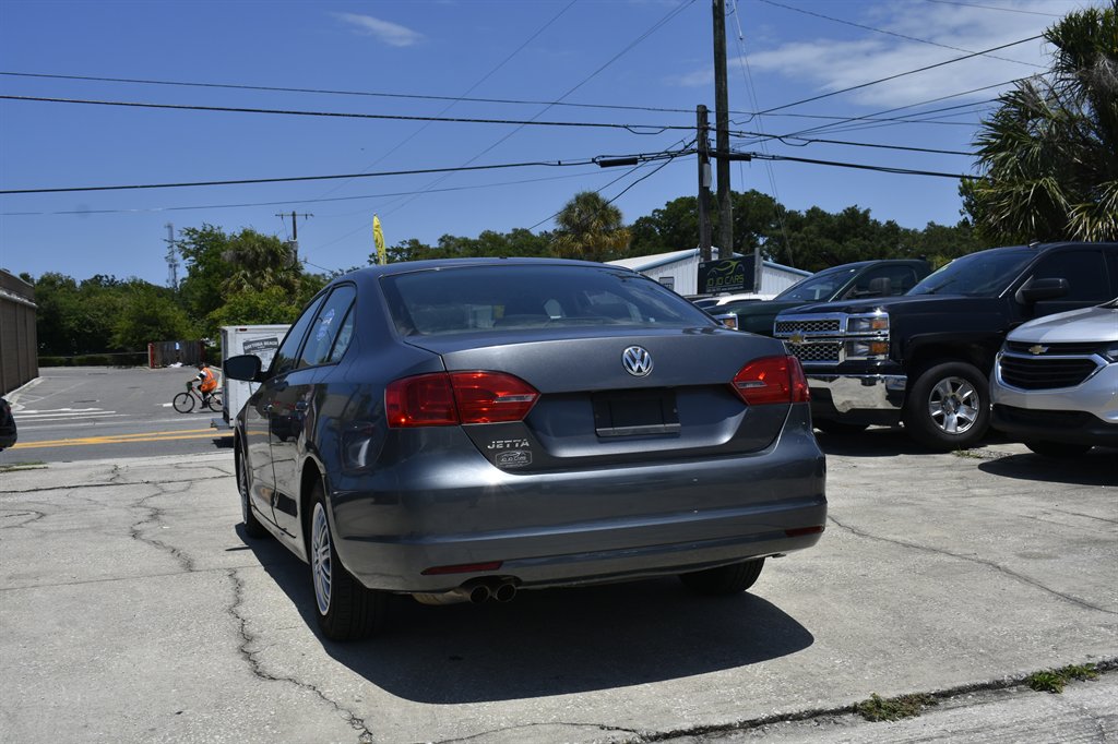 2013 Volkswagen Jetta - $6,999