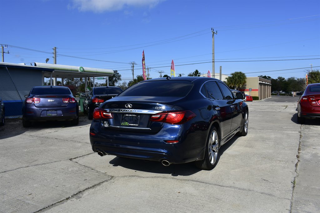 2017 Infiniti Q70L 3.7 photo