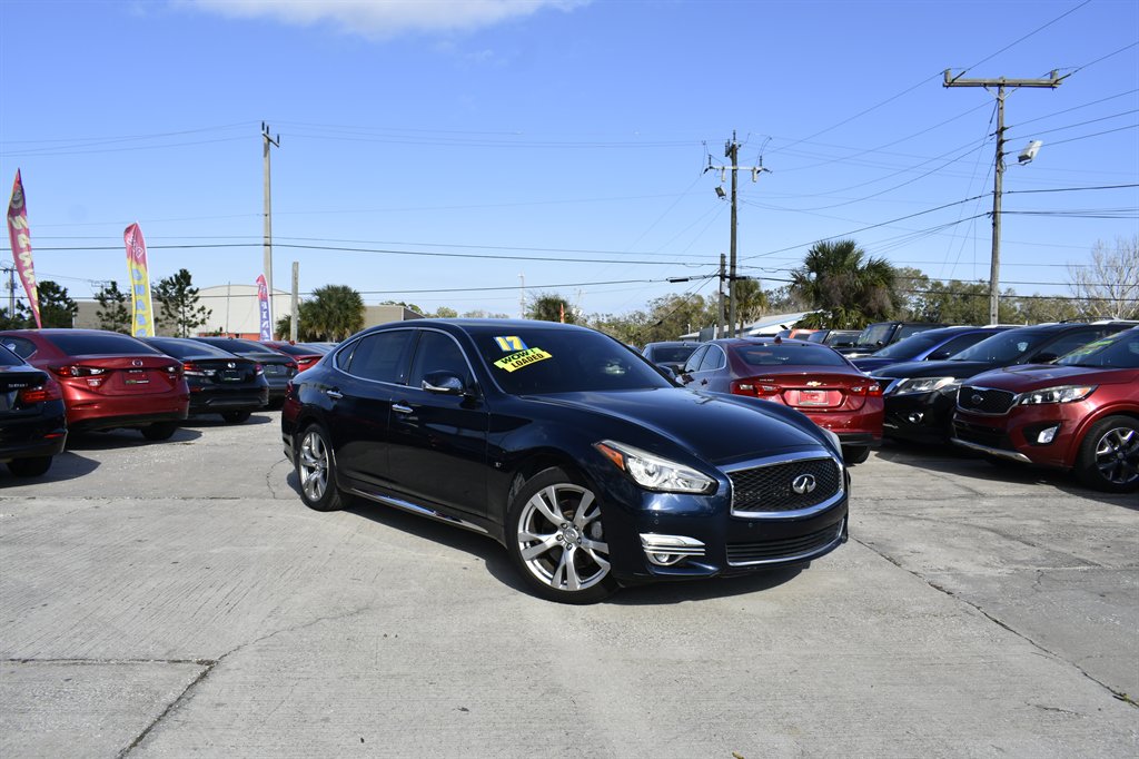 2017 Infiniti Q70L 3.7 photo