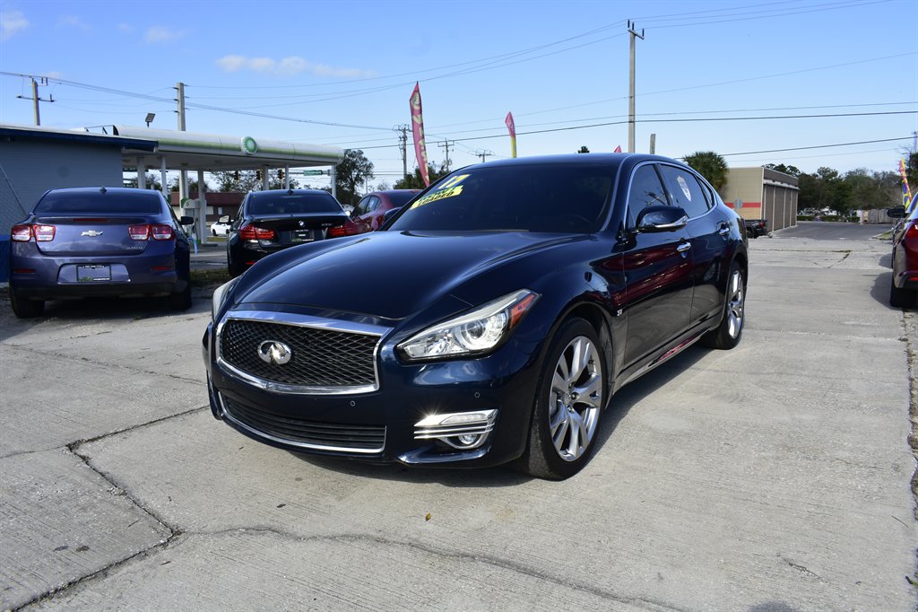 2017 Infiniti Q70L 3.7 photo