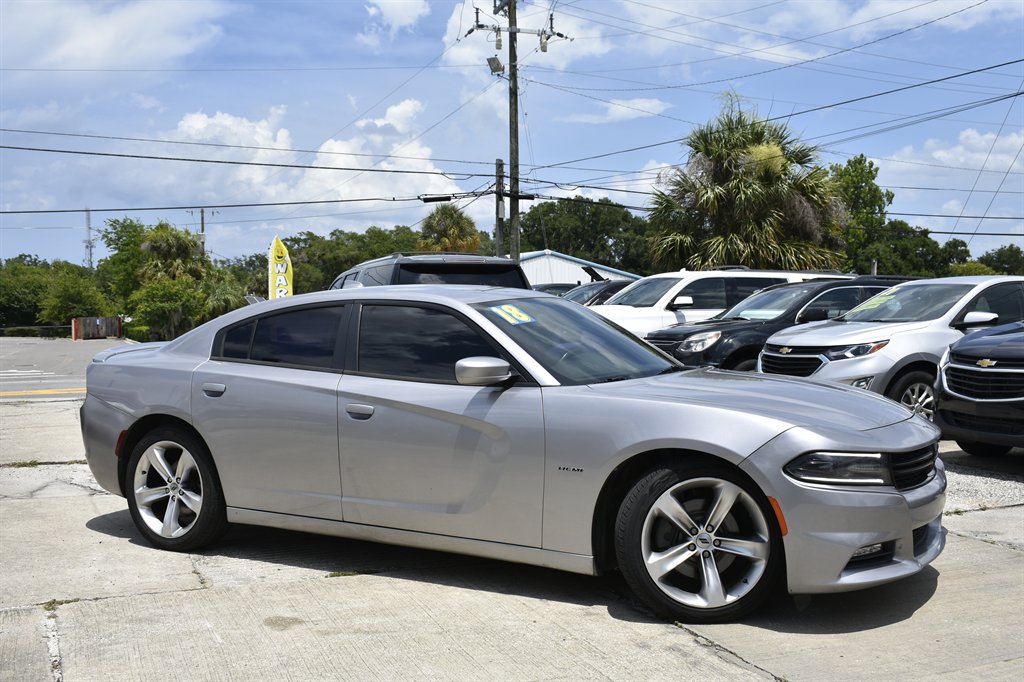 2018 Dodge Charger - $14,995