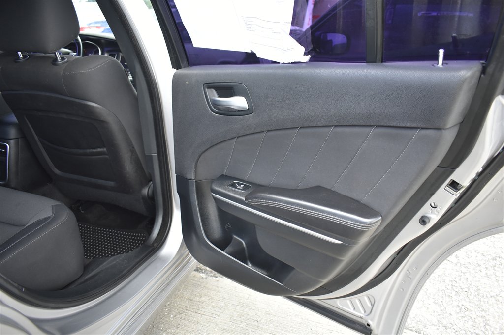 2018 Dodge Charger - $14,995