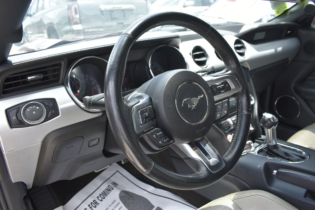 2016 Ford Mustang - $15,995