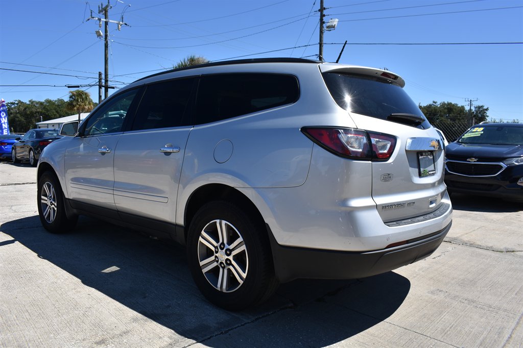 2017 Chevrolet Traverse - $10,995