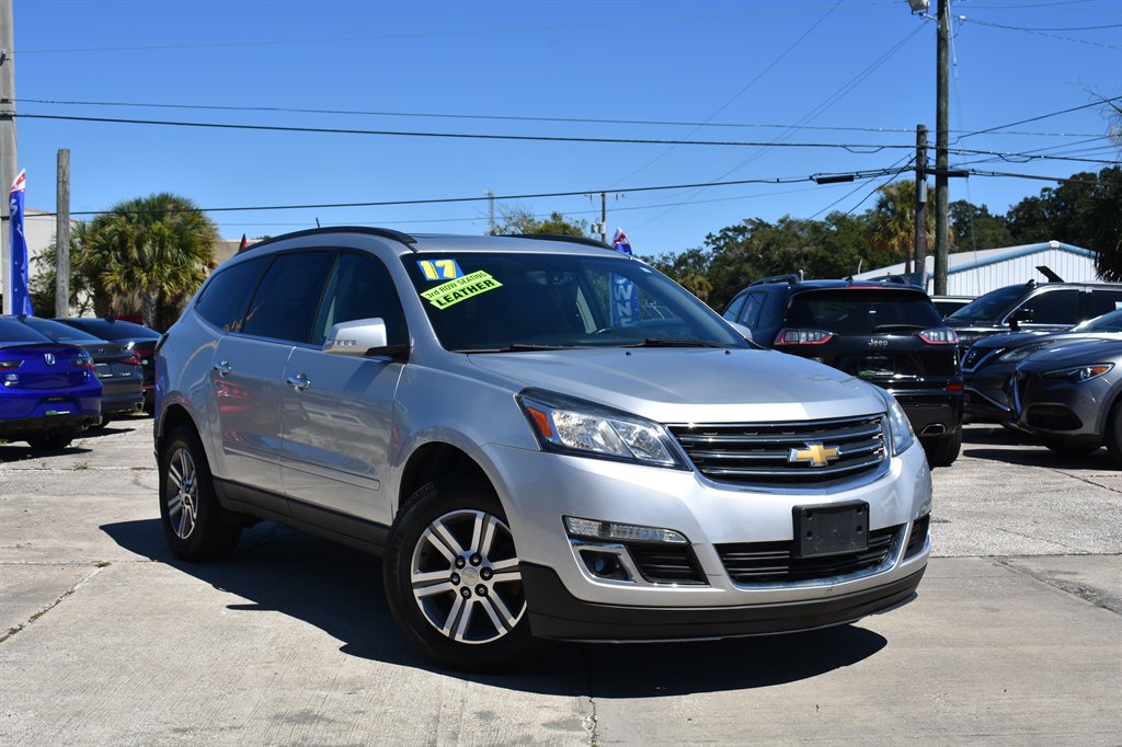 2017 Chevrolet Traverse - $10,995
