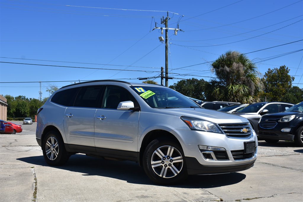 2017 Chevrolet Traverse - $10,995