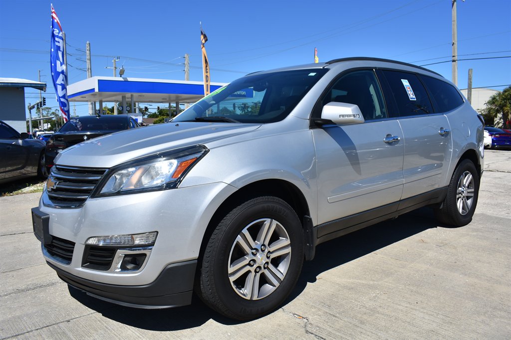 2017 Chevrolet Traverse - $10,995
