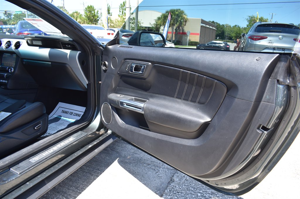 2016 Ford Mustang - $19,995
