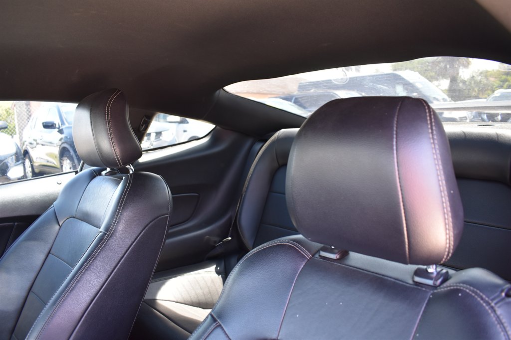 2016 Ford Mustang - $19,995
