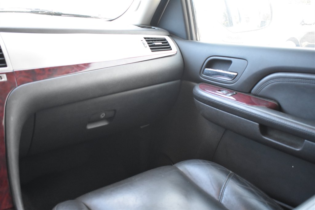 2007 Cadillac Escalade - $9,995