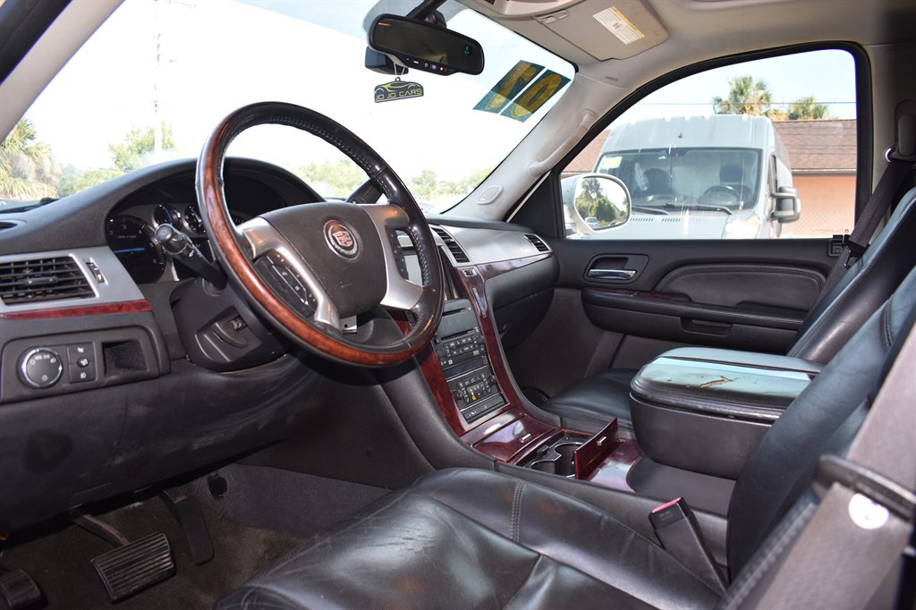 2007 Cadillac Escalade - $9,995