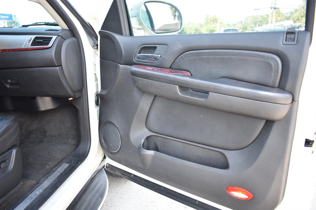2007 Cadillac Escalade - $9,995