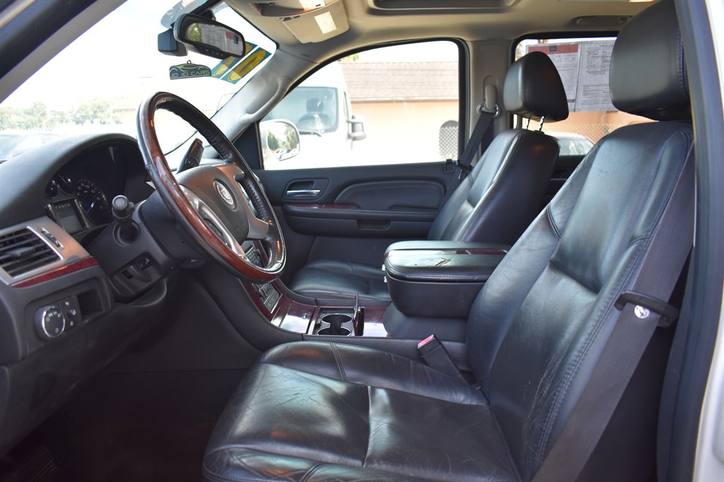 2007 Cadillac Escalade - $9,995