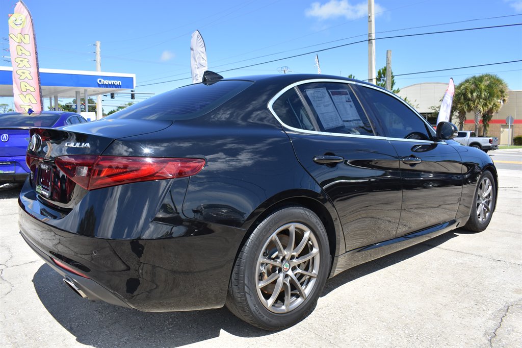 2019 Alfa Romeo Giulia - $17,499