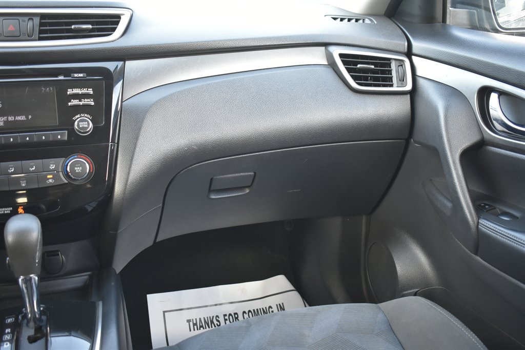 2016 Nissan Rogue - $9,995