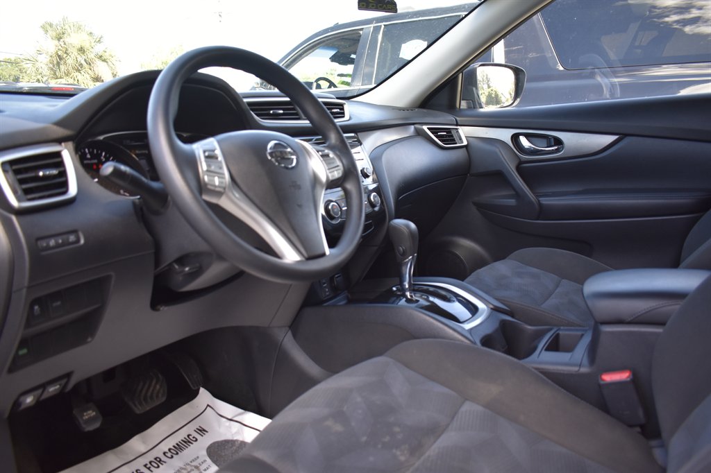2016 Nissan Rogue - $9,995