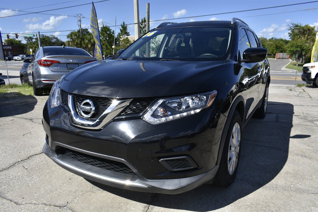 2016 Nissan Rogue - $9,995