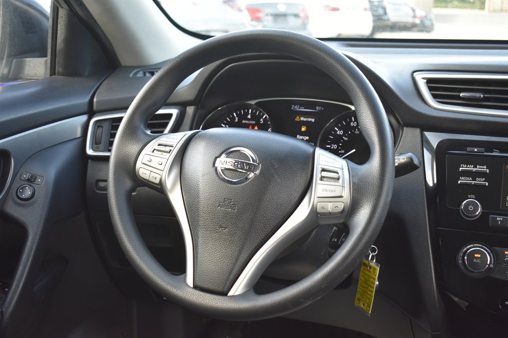 2016 Nissan Rogue - $9,995