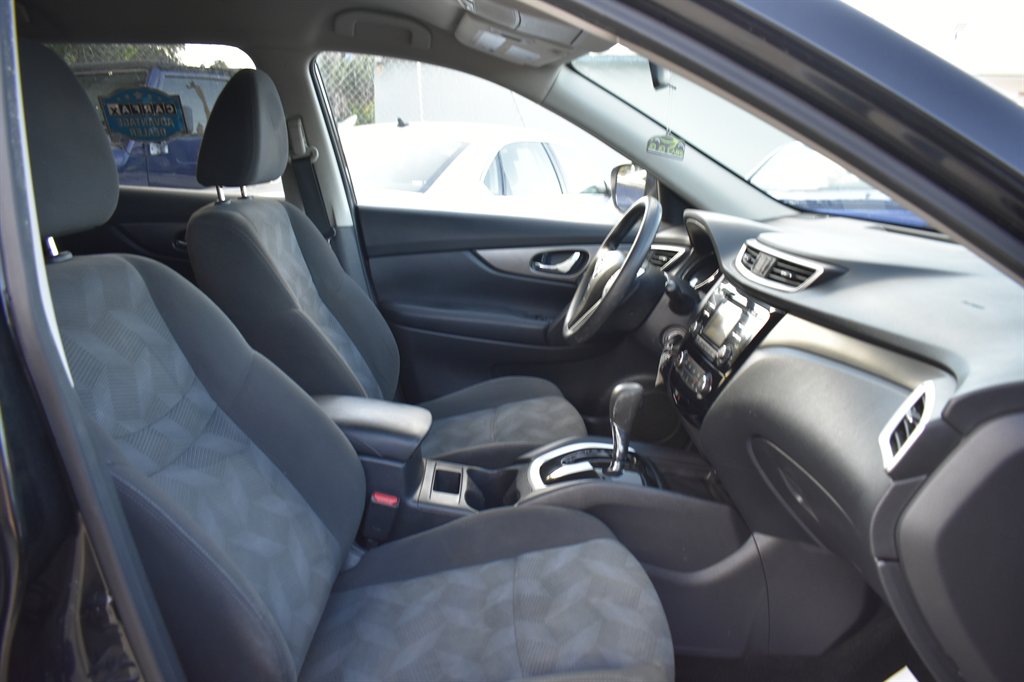 2016 Nissan Rogue - $9,995