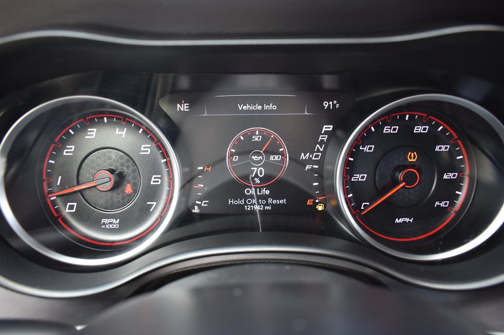 2019 Dodge Charger - $14,995