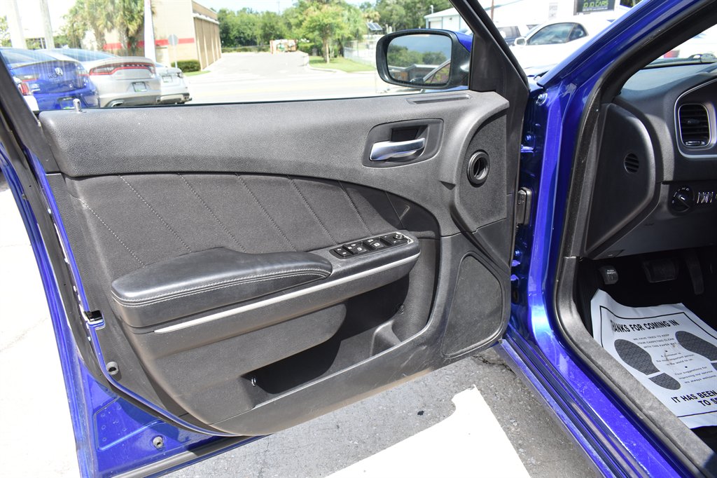 2019 Dodge Charger - $14,995