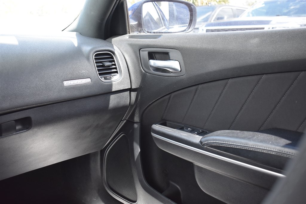 2019 Dodge Charger - $14,995